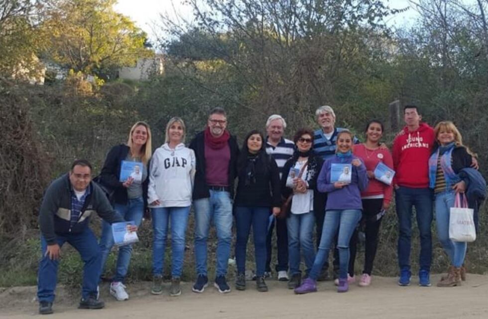 Elecciones Carlos Paz 2019: Curvino visitó a los vecinos de barrio La Quinta