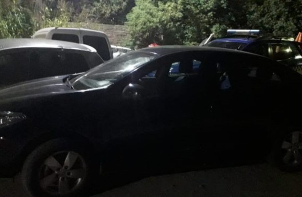 Se fugó de una concesionaria con un vehículo y lo detuvieron en Santa Ana