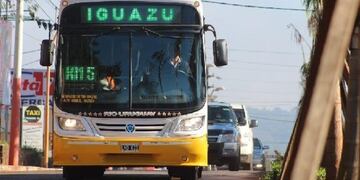 Habilitan una línea de transporte público para que los locales visiten las Cataratas