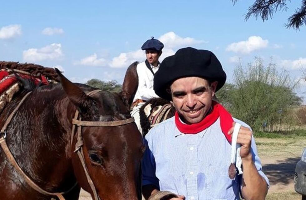 Mariano Bernardi de Arroyito a relator en el Festival de Jesús María