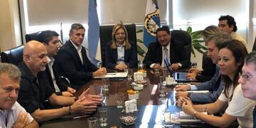 Los gremios y el Gobierno de San Juan se reunieron este miércoles\u002E