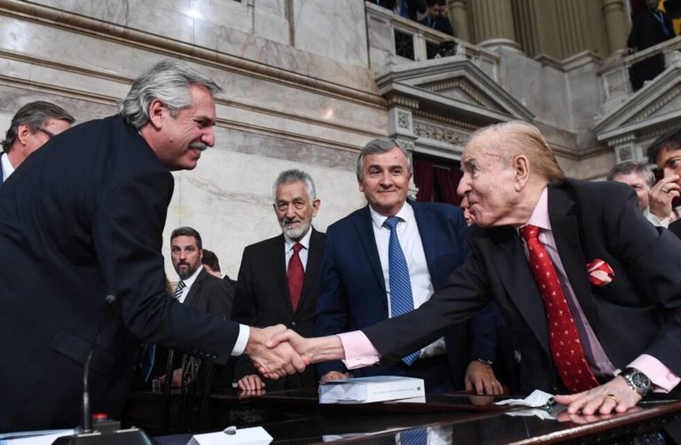 Como "regalo" en su cumpleaños de 90, Carlos Menem tendrá su busto en Casa Rosada