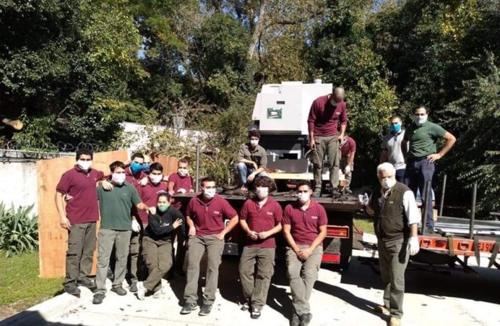 A contra reloj, 20 operarios de Villa Giardino fabrican piezas vitales para respiradores