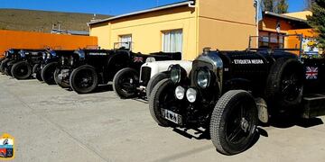 exposición de autos antiguos en Tres Lagos