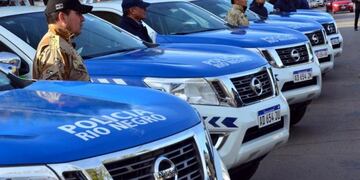 Dos hombres se apuñalaron en una carrera de caballos clandestina en Río Negro