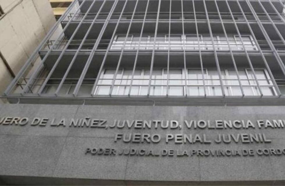 Una niña llevará el apellido de su madre y de dos padres en Córdoba