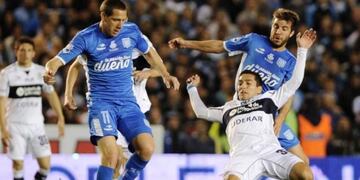 Racing y Gimnasia (LP) chocan por los octavos de final de la Copa Argentina.