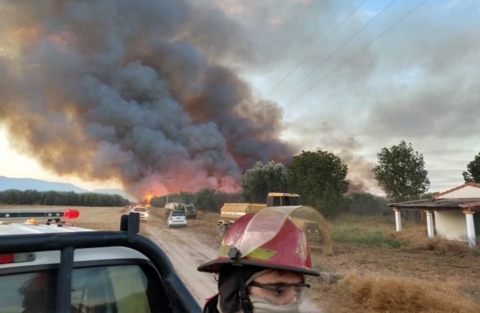 Bomberos controlaron cuatro focos de incendios en la ciudad de La Rioja