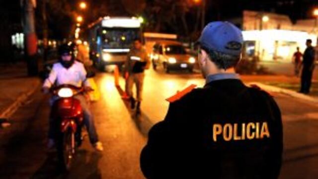 Agentes provinciales arrestaron a la ocupante de un automu00f3vil en la madrugada del domingo.