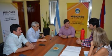 Oscar Alarcón, ministro de Salud de Misiones en el traspaso de la base de datos del Observatorio de Adicciones al nuevo Miniserio de Prevención de las Adicciones\u002E (Salud)