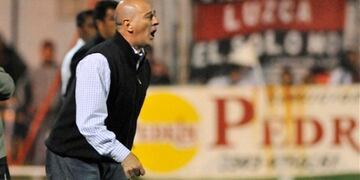 Fuentes tiene a su equipo en formación y en Mendoza se habla de un David contra Goliath\u002E