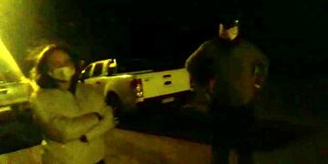 Denuncian la actitud violenta de un productor agropecuario mientras se filmaba cómo se fumigaba