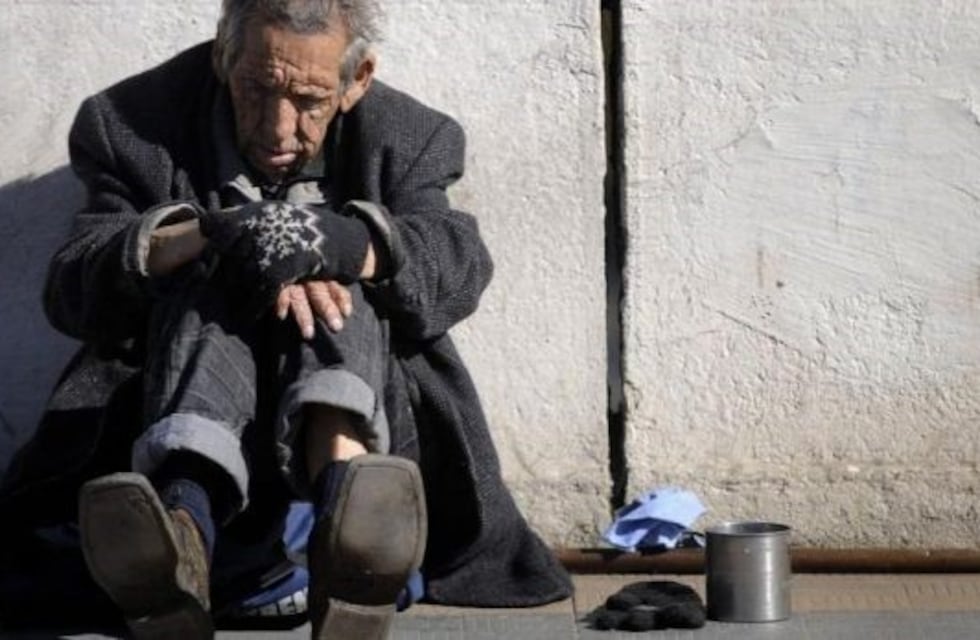 Ayudan a personas que pernoctan en las calles de nuestra capital