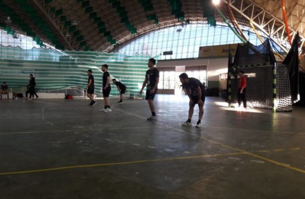 Los equipos de handball del Cultural de Arroyito debutaron en la Liga Provincial