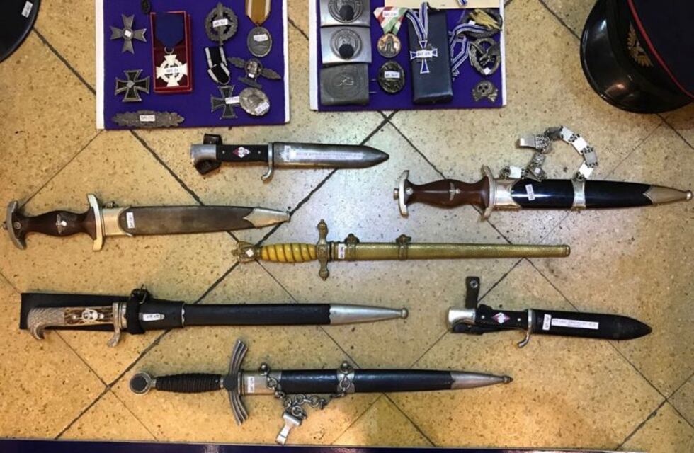 Hallaron elementos nazis en un local de San Telmo