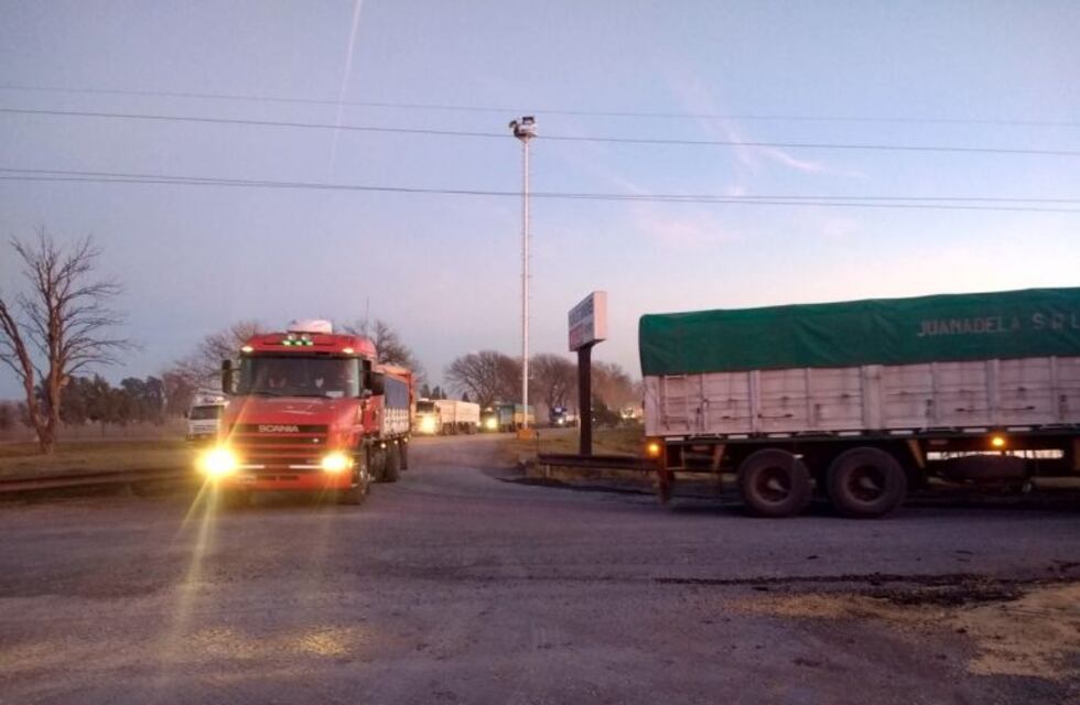 Camioneros autoconvocados volvieron a protestar en las rutas santafesinas