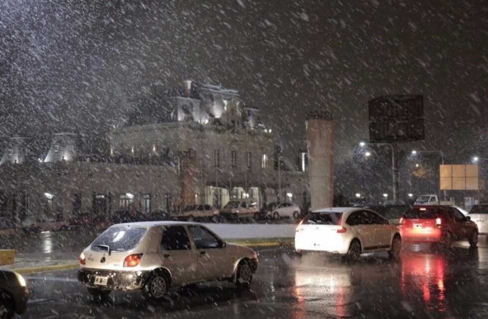 San Luis y varias localidades se pintaron de blanco