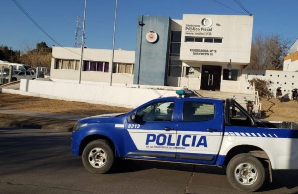 Un policía dio positivo de coronavirus en una comisaría de calle Duarte Quirós