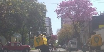 Los trabajadores vinculados a las plataformas en la ciudad ya fueron objeto de conflictos laborales\u002E (@walterkempes)