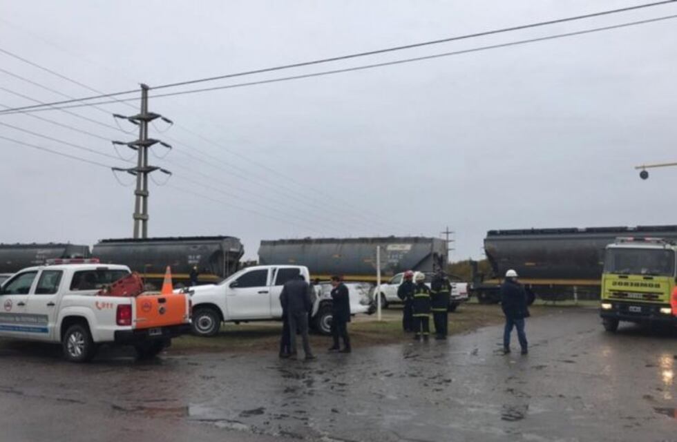 Un tren embistió una camioneta: no hubo heridos