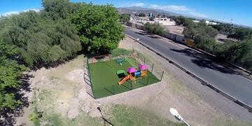 En Las Heras, el municipio refuncionaliza antiguos baldíos y micro basurales para construir espacios de recreación\u002E