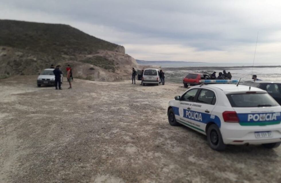 Fiesta clandestina en cercanías de Caleta Córdova