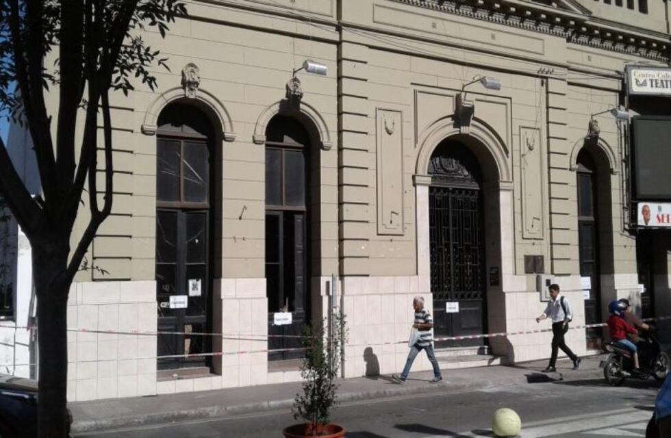 Derrumbe en el Teatro de la Paz