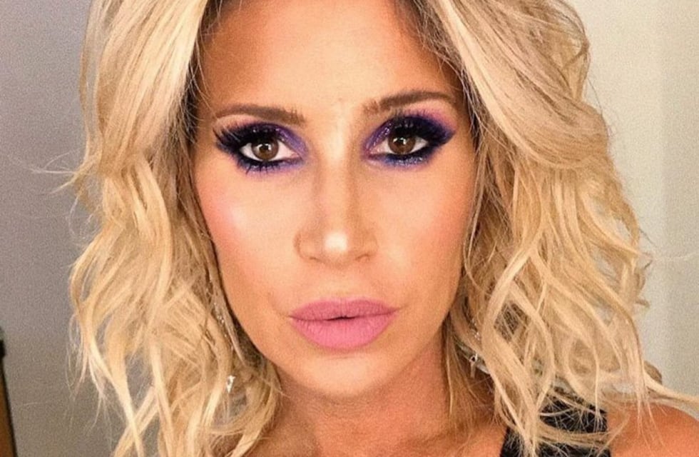 "Soy la p.. ama": Florencia Peña marca la cancha en Instagram
