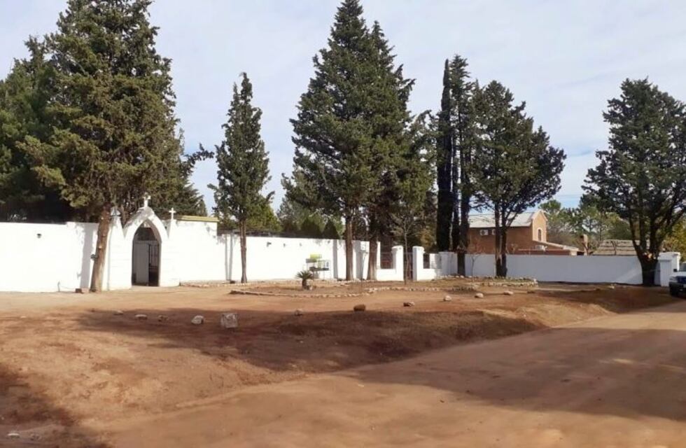 La municipalidad realiza tareas de mejoras en el cementerio de Nono