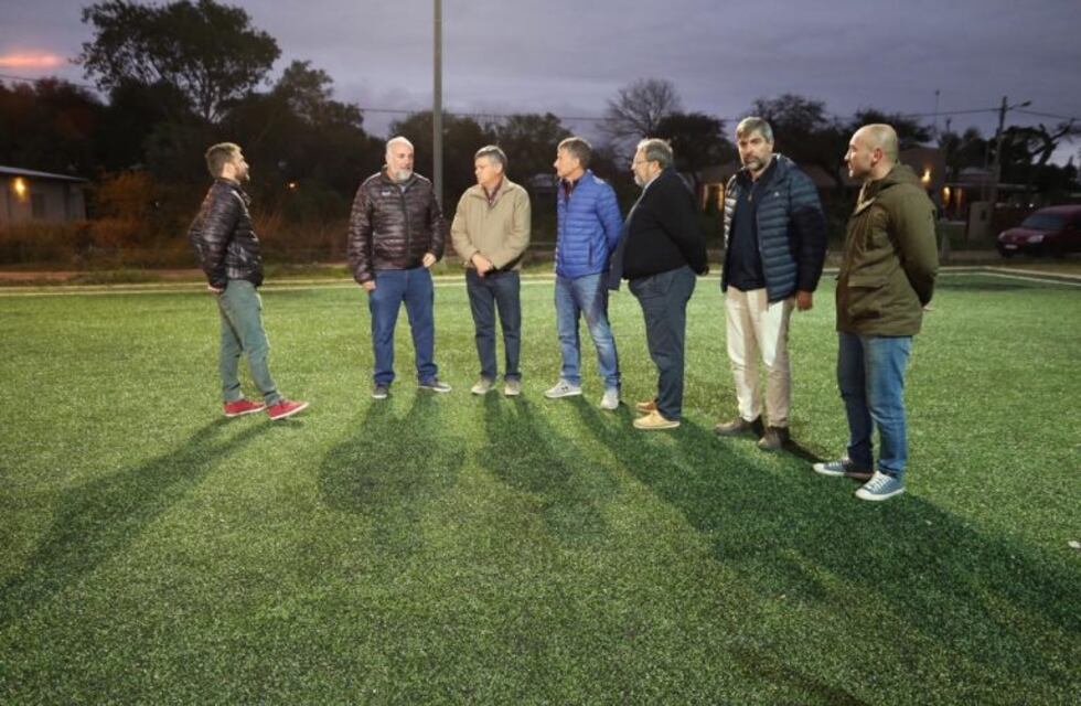 Peppo inauguró playón en el club Curne: "Invertimos en clubes para garantizar el derecho al deporte"