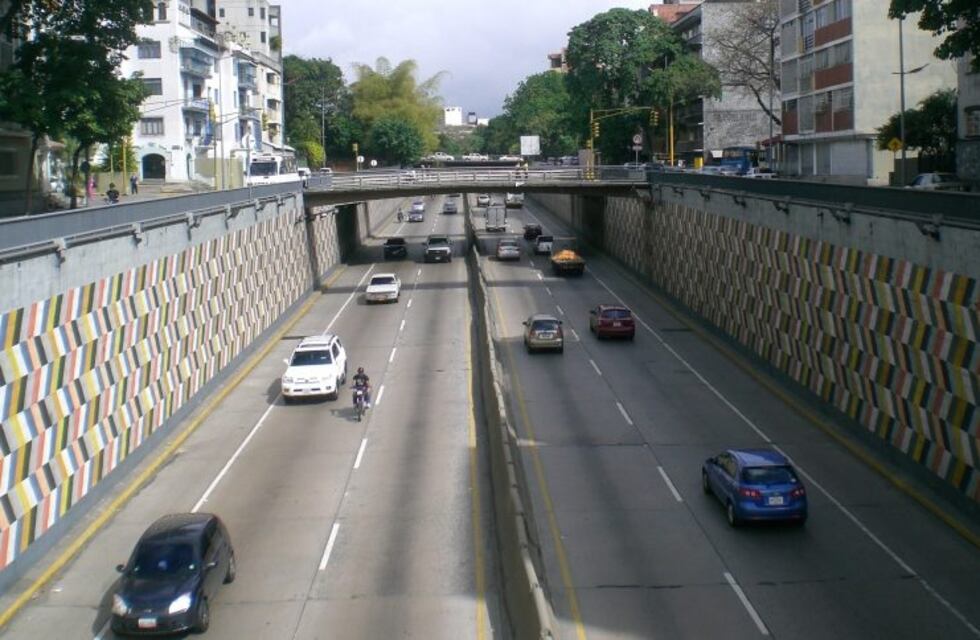 Por los aumentos, cada vez menos gente usa el auto en la Ciudad