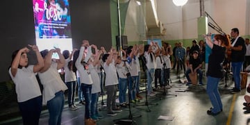 Pico Truncado: Se fortalece la actividad coral