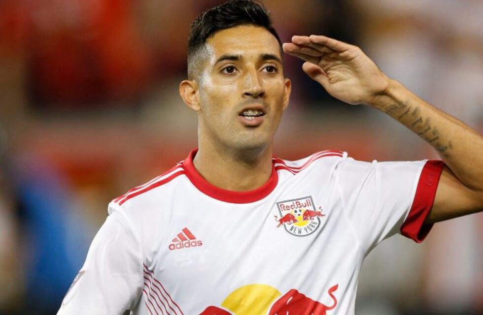 Gonzalo Verón acordó con Colón y llegaría a préstamo por un año