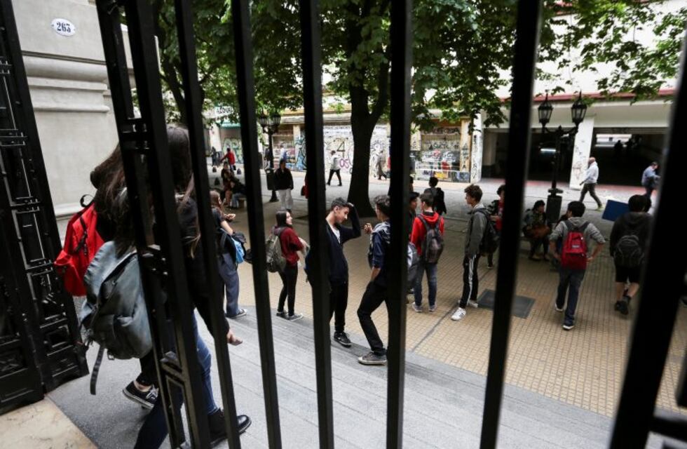 Estudiantes de ingeniería de todo el país podrán cambiar de universidad sin rendir equivalencias