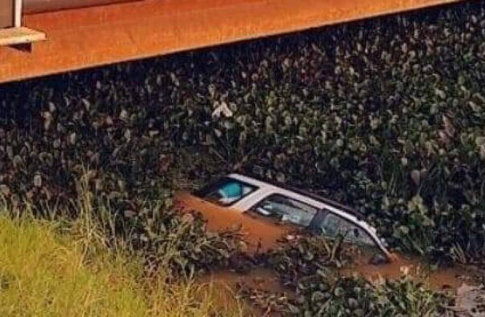 Despistó y cayó al arroyo Zaimán