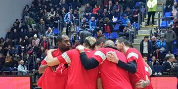 La Gloria puso todo ante el campeón\u002E Y cosechó elogios\u002E Como los del Cholo,