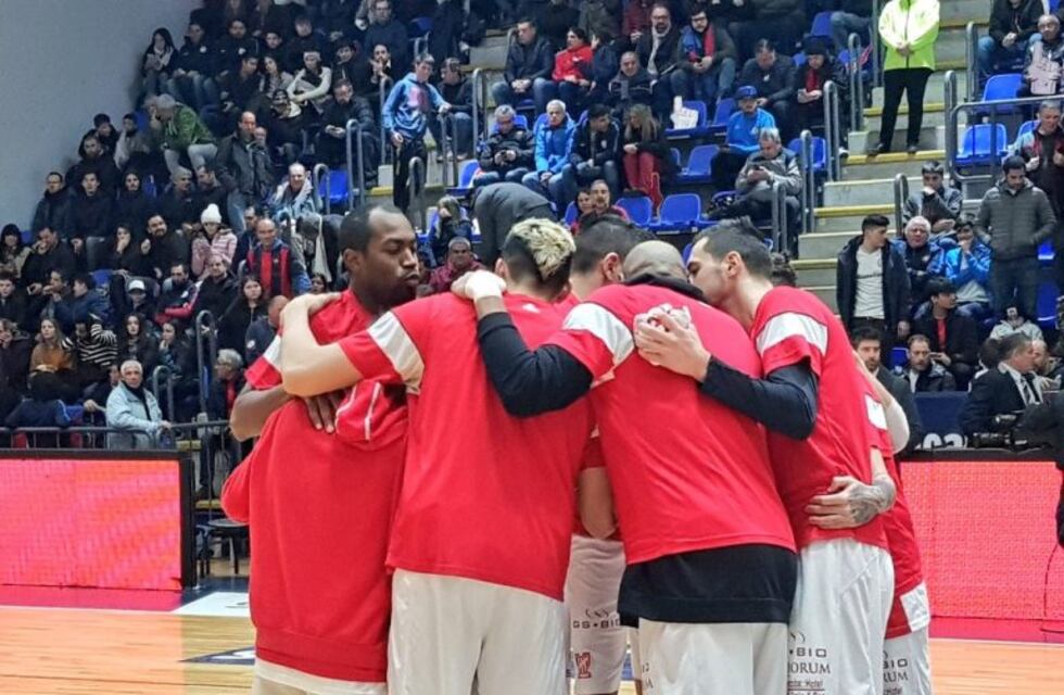Hasta el Cholo Guiñazú felicitó a Instituto por la final en la Liga Nacional