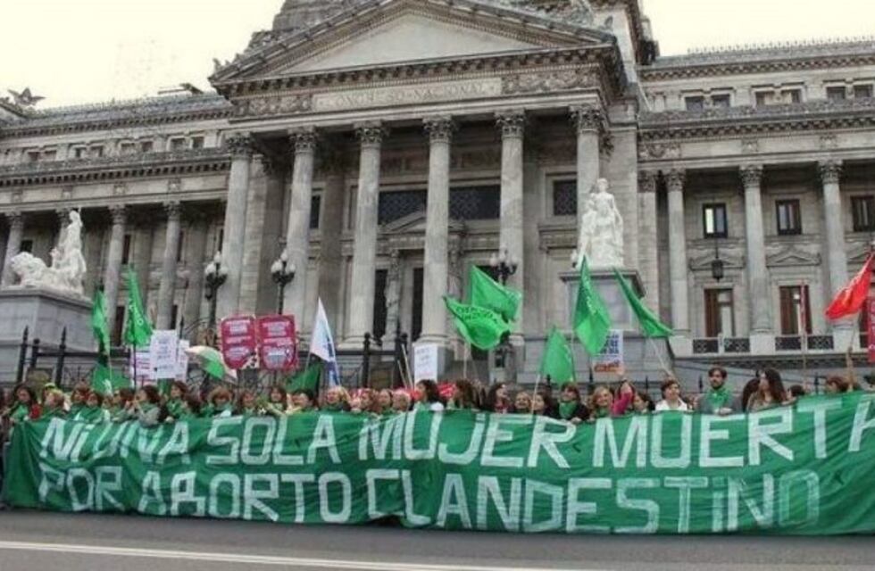 Debate por el aborto: organizaciones a favor y en contra buscan generar adhesiones entre los diputados