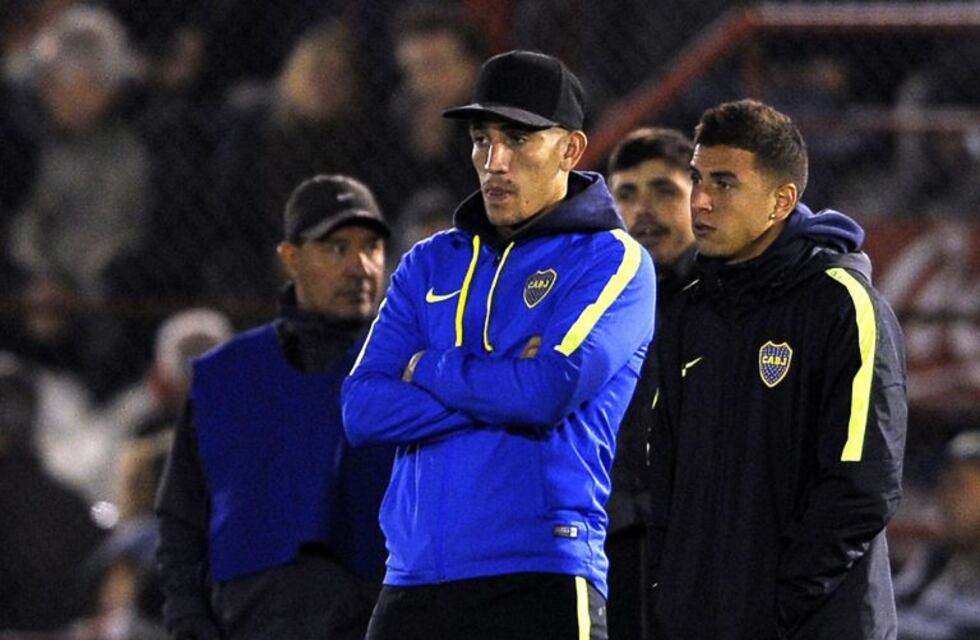 Con Benítez de titular, Boca ensayó sin Peruzzi ni Centurión
