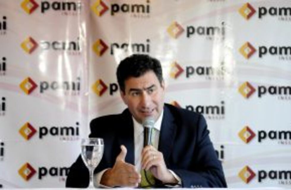 Regazzoni confirmó que el Pami dejará de dar medicamentos gratis a quienes tengan prepaga y autos nuevos