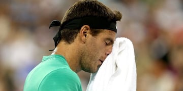 INDIAN WELLS, CA - MARCH 14: Juan Martin Del Potro of Argentina wipes his face between points while playing Novak Djokovic of Serbia during the BNP Paribas Open at the Indian Wells Tennis Garden on March 14, 2017 in Indian Wells, California. Matthew Sto