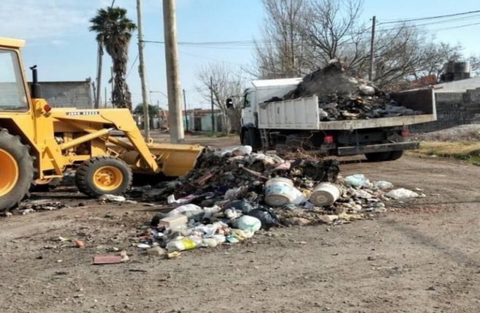 San Francisco: el municipio limpia más de 300 "minibasurales" al mes