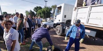 Dengue: operativo de limpieza y descacharrado en Fontana\u002E (Web)\u002E