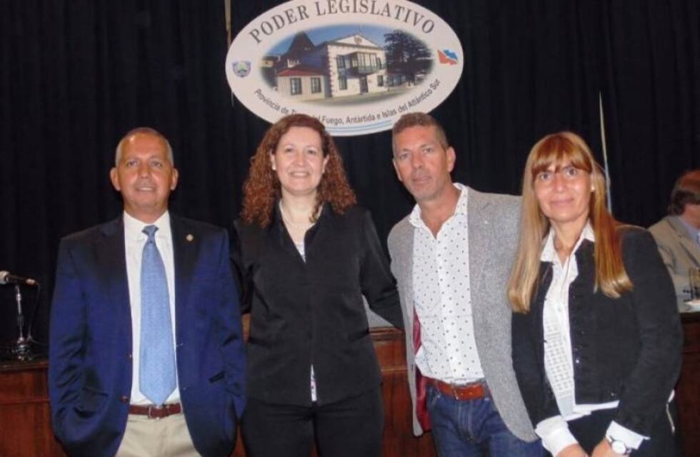 Legisladores del MPF presentaron un proyecto para evitar cortes de luz y gas a usuarios con deudas