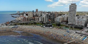 Informan 327 nuevos contagios de coronavirus en General Pueyrredón (Foto: Télam)