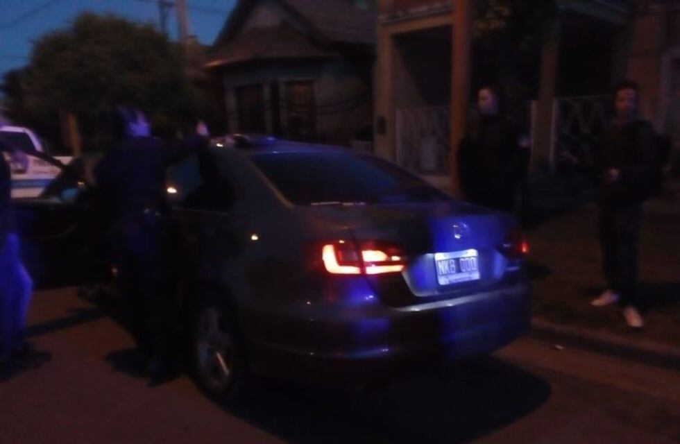 Manejaba drogado y fue interceptado por la policía