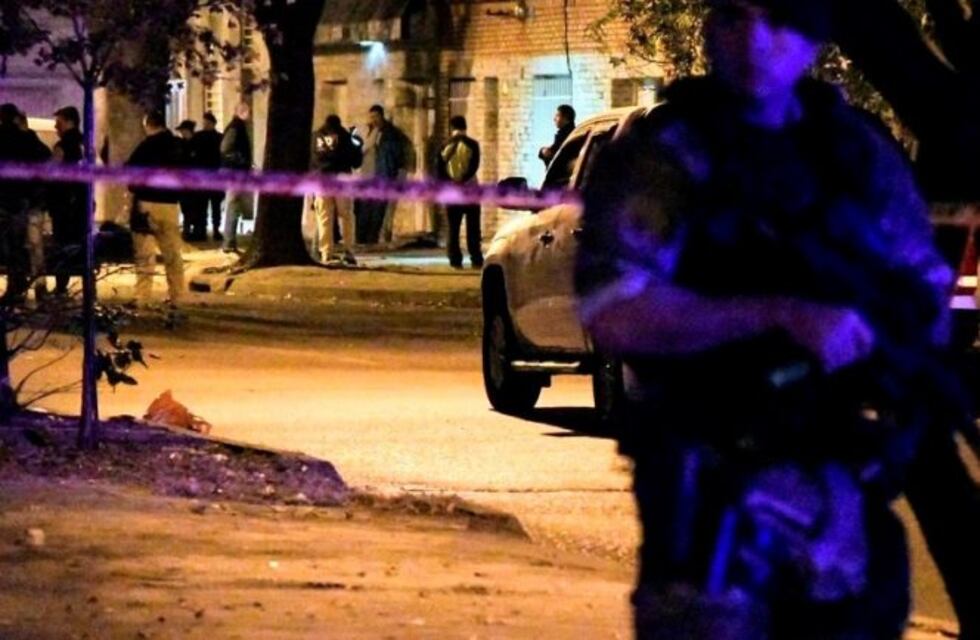 Dos jóvenes de 23 años asesinados en diferentes episodios