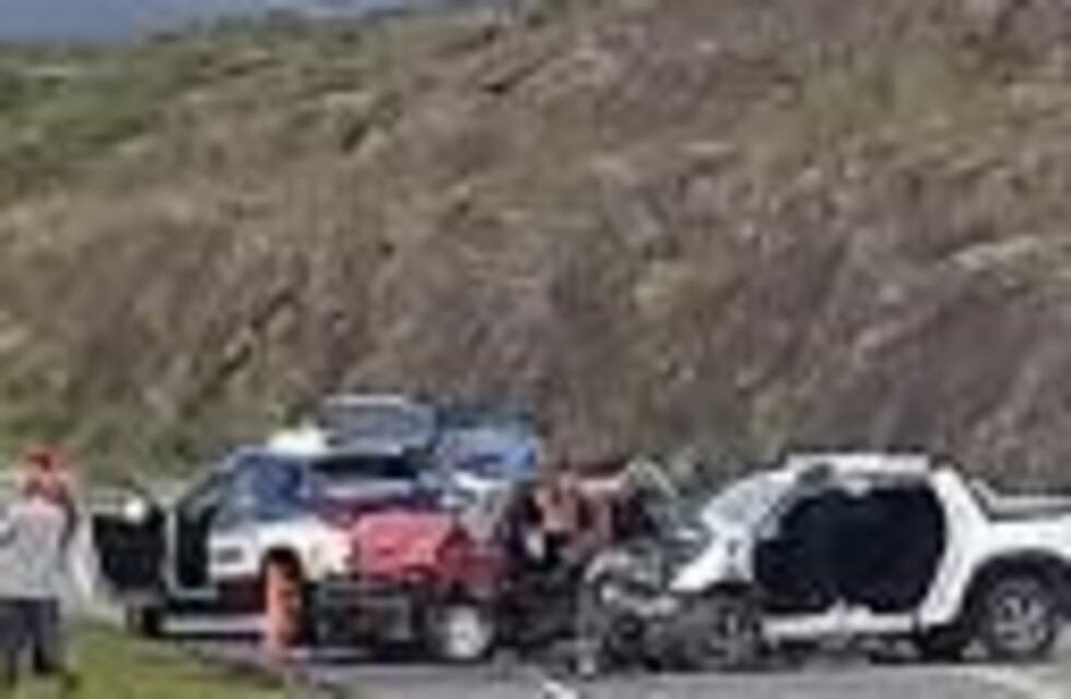Accidente fatal en Altas Cumbres: falleció una mujer y hay cinco heridos