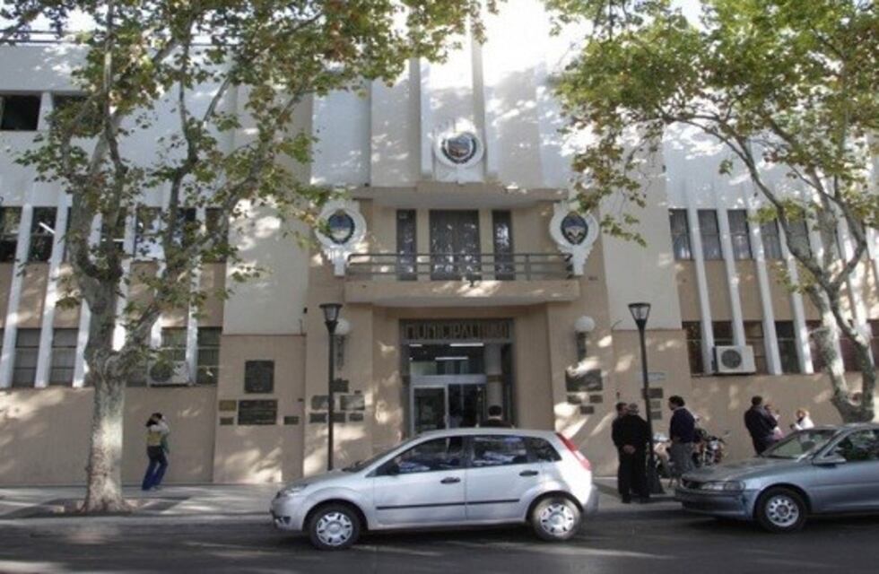 Alertaron a los vecinos por un estafador que pide dinero para un campaña vial trucha