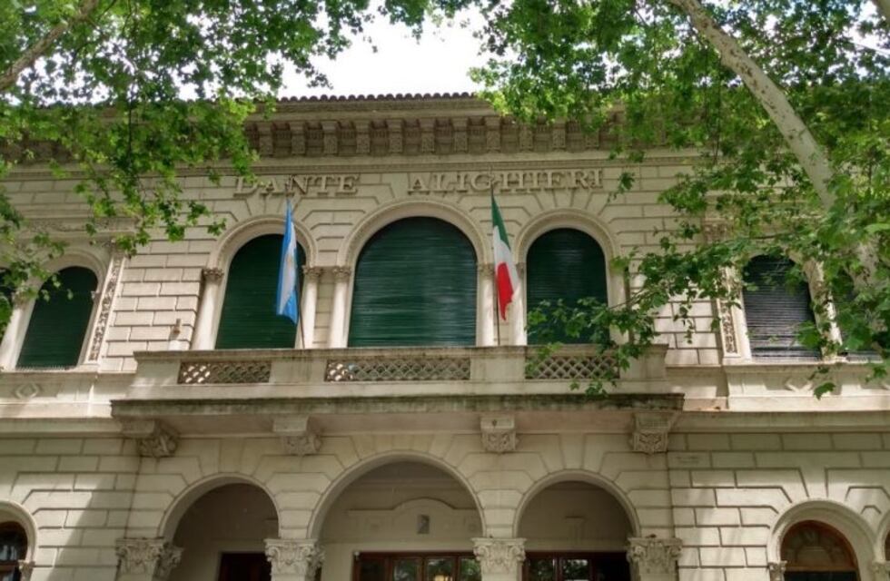 Coronavirus: alumnos de la Dante Alighieri vuelven del norte de Italia y hay incertidumbre sobre cómo recibirlos